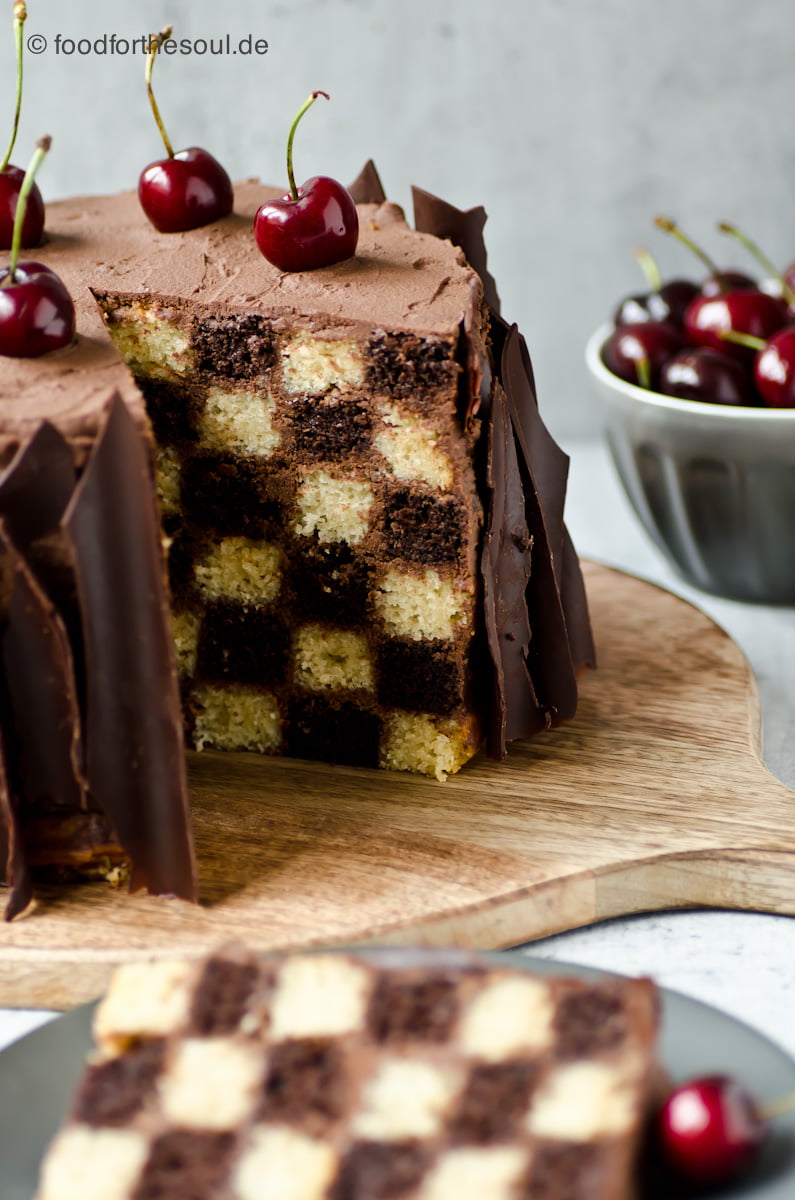 Torte mit Schachbrettmuster