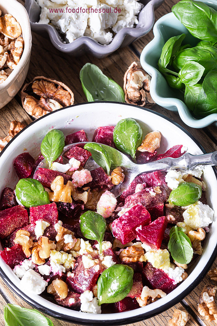 Rote Bete Salat mit Feta und Walnüssen - food for the soul