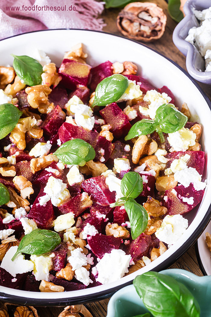 Rote Bete Salat mit Feta und Walnüssen - food for the soul