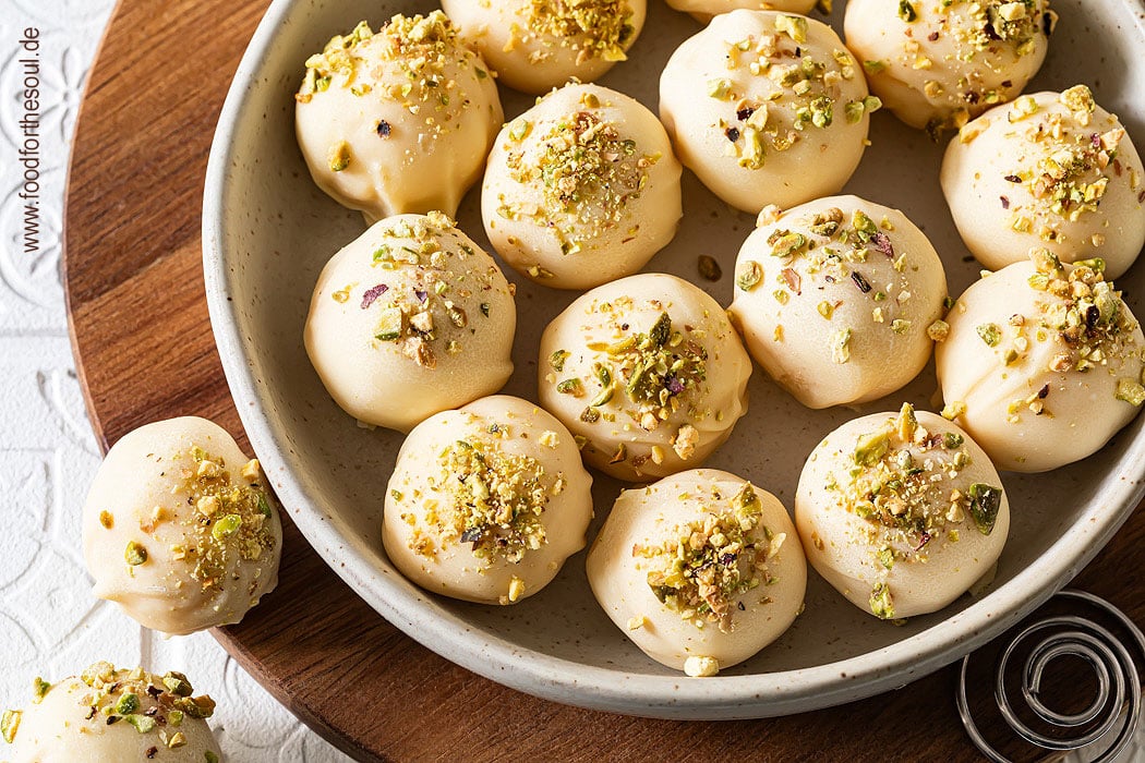 Eierlikörkugeln Rezept - Eierlikör-Pralinen selber machen