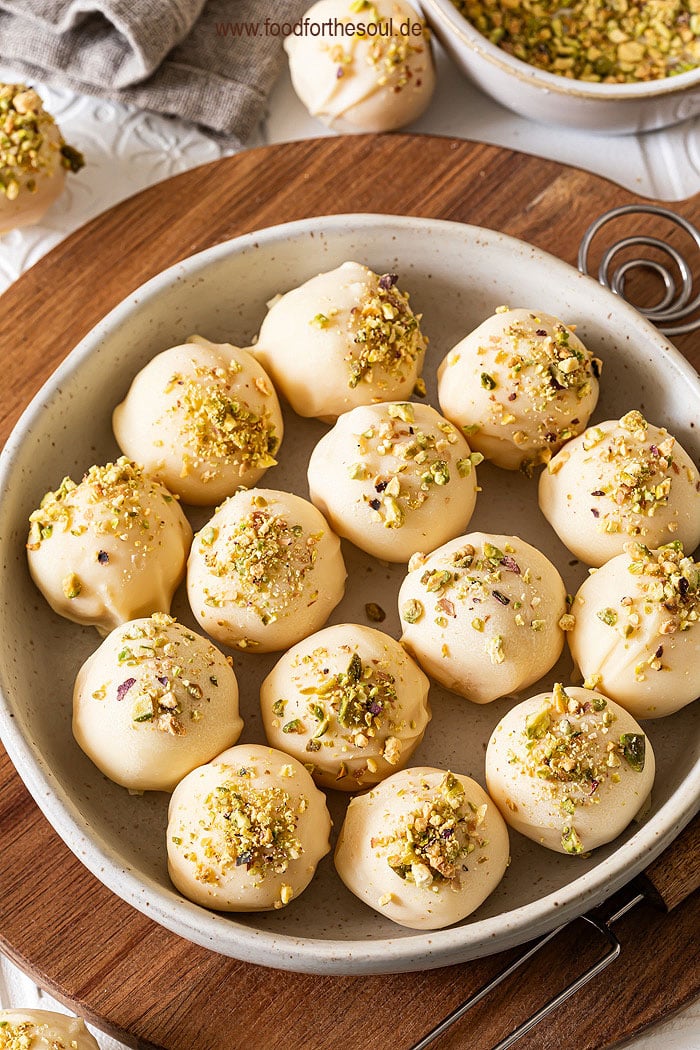 Eierlikörkugeln Rezept - Eierlikör-Pralinen selber machen